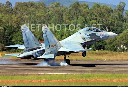 Dan mang Trung Quoc phan phao to Sina che Su-27 Viet Nam